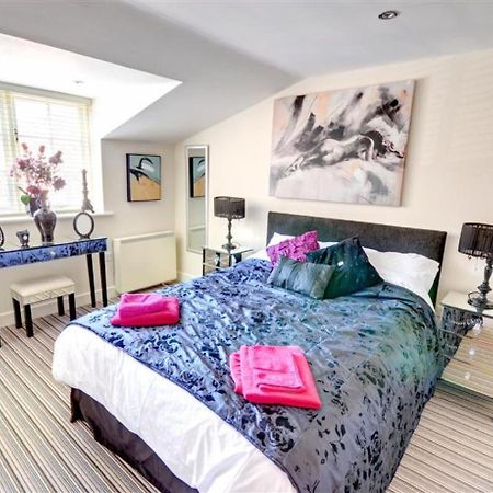 Hotties House - Two-Bed Cottage, Dog-Friendly & Off-Street Parking - Scarborough Eksteriør bilde