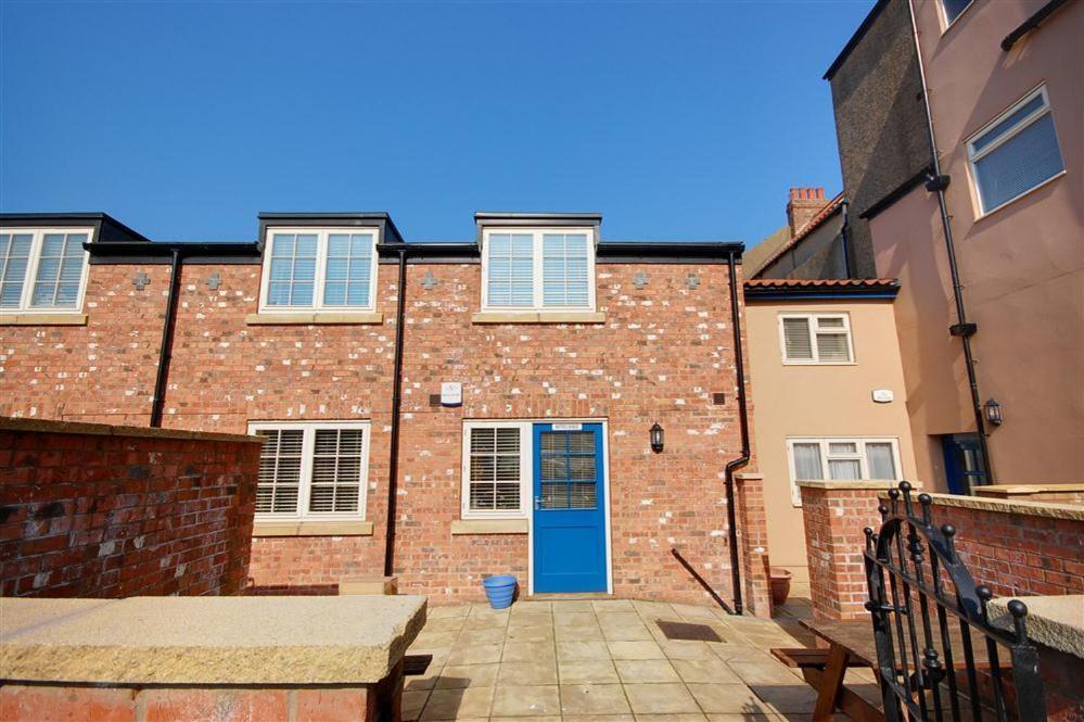 Hotties House - Two-Bed Cottage, Dog-Friendly & Off-Street Parking - Scarborough Eksteriør bilde